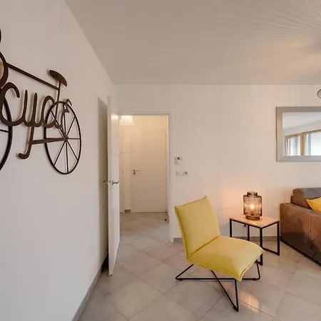 Apartment L'art De - 2 Bedroom Near The Center Terrace And Garage Annecy